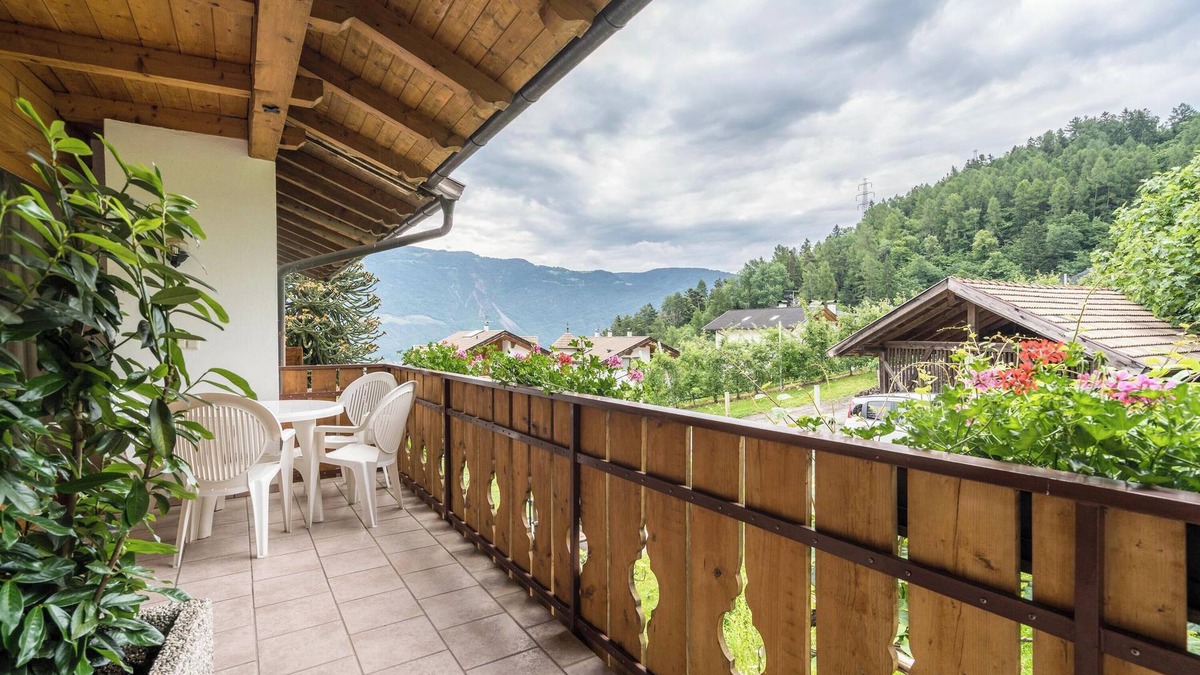 Lana Apartment | Apartment "Ida - Obermösslhof" with Wi-Fi, Terrace & Mountain View
