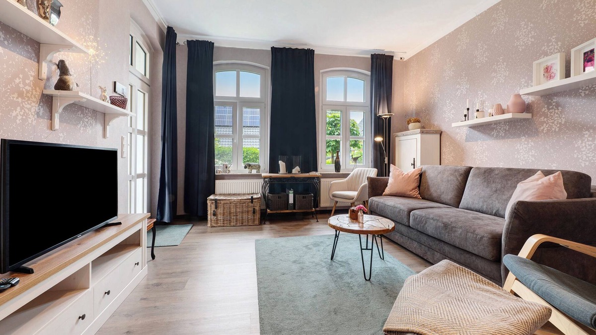 Altenbruch Apartment | Apartment 'Ida' with Private Terrace, Shared Garden and Wi-Fi