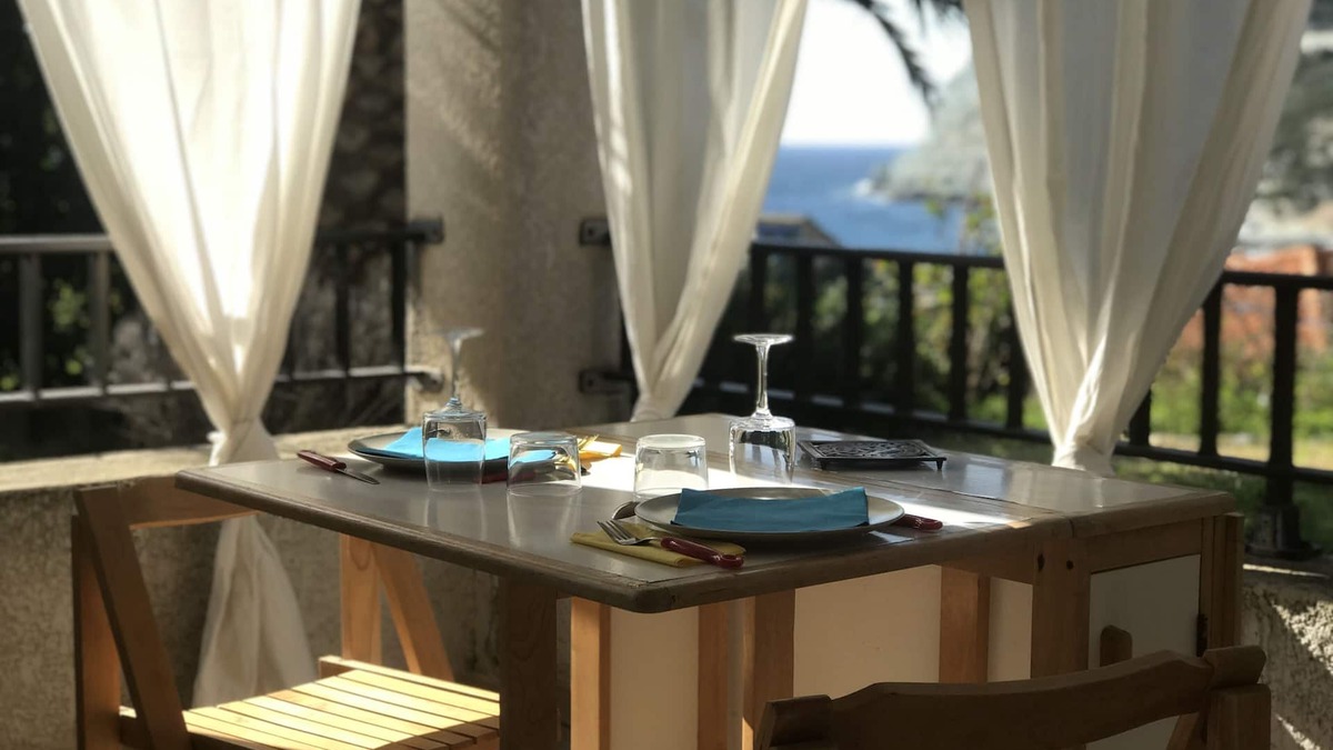 Albo Apartment | Apartment ideally located facing the sea