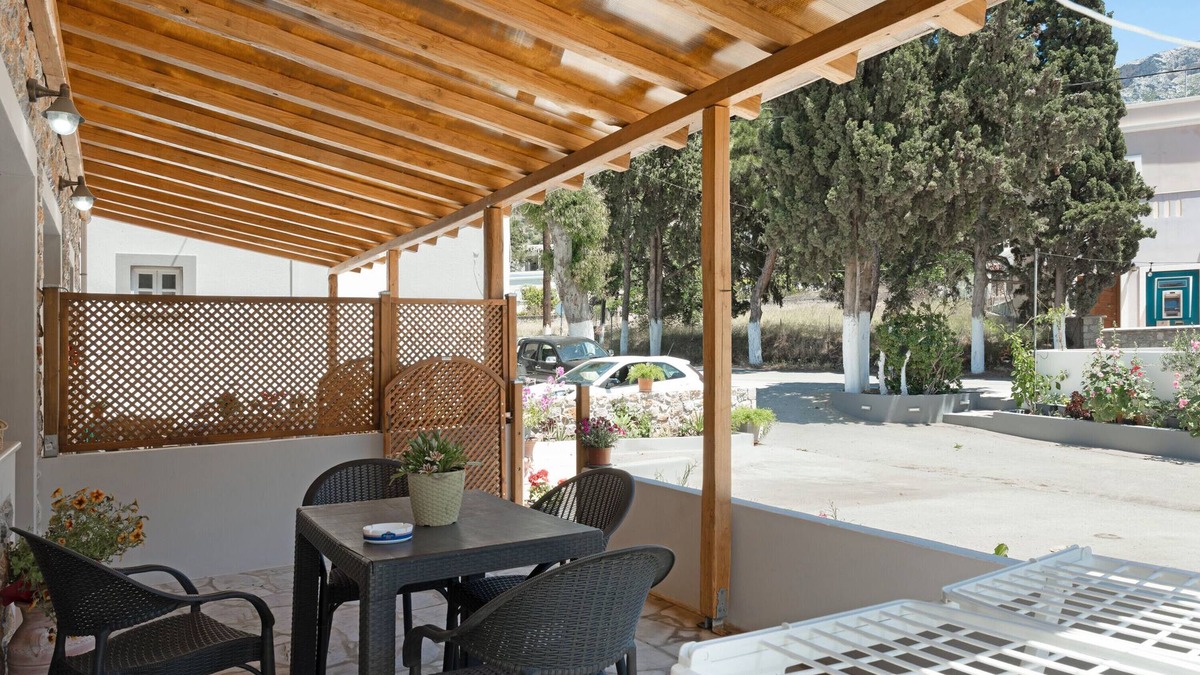 Panormos Apartment | Apartment 'Iliana 1' with Mountain View, Wi-Fi and Air Conditioning