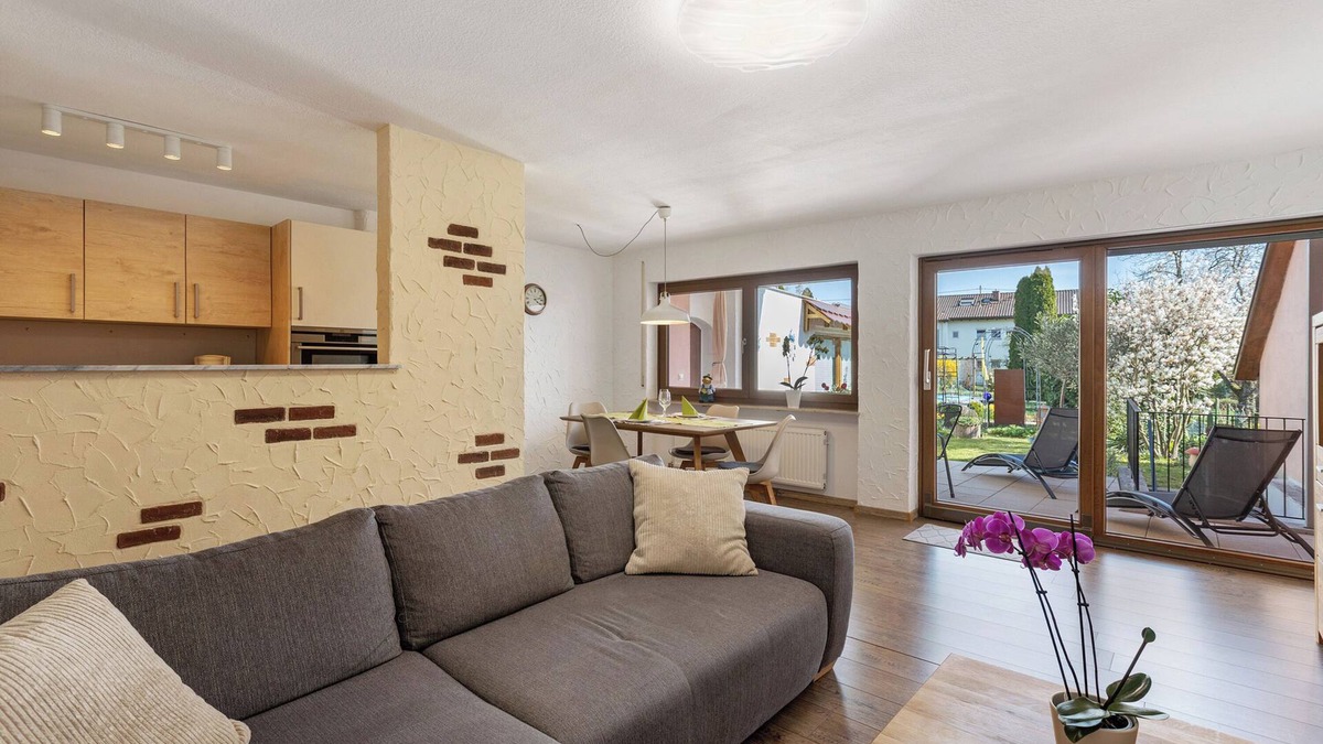 Hilzingen Apartment | Apartment 'Im Hegau' with Private Terrace and Wi-Fi