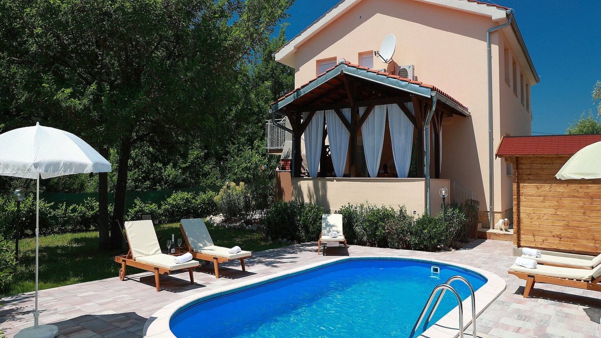 Silo Apartment | Apartment in Šilo near Sea Beach