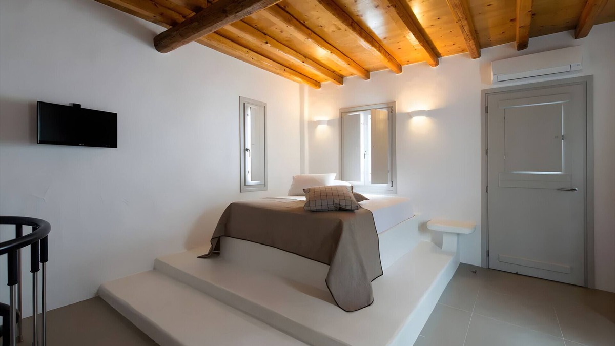 Psathi House | Apartment In A Hotel 'Echinousa Kimolos Maisonette no4' with Sea View, Wi-Fi and Air Conditioning