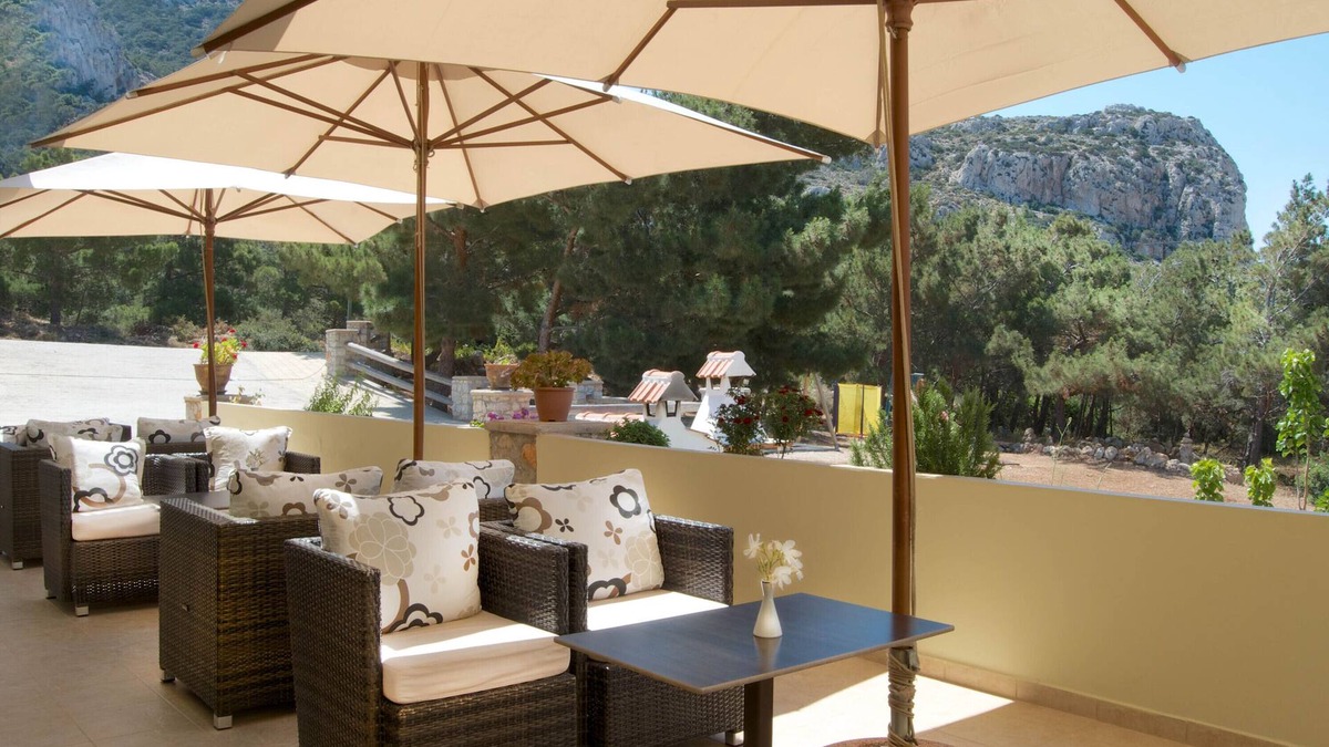 Lefkos Apartment | Apartment In A Hotel 'Miraluna Two Room 2' with Private Terrace, Wi-Fi and Air Conditioning