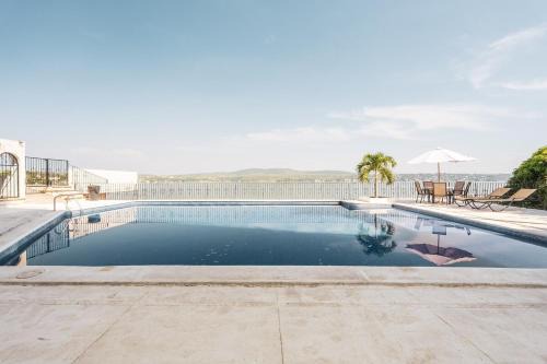 Tequesquitengo Apartment | Apartment in a lakefront hotel