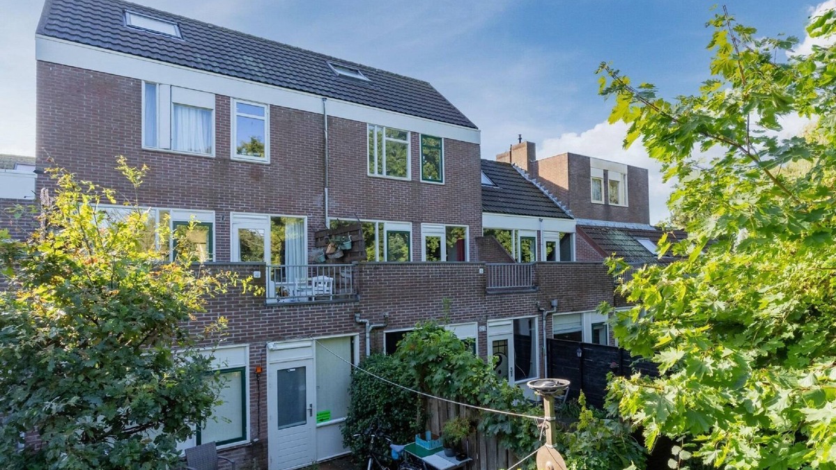 Alkmaar Apartment | Apartment in Alkmaar with sea beach