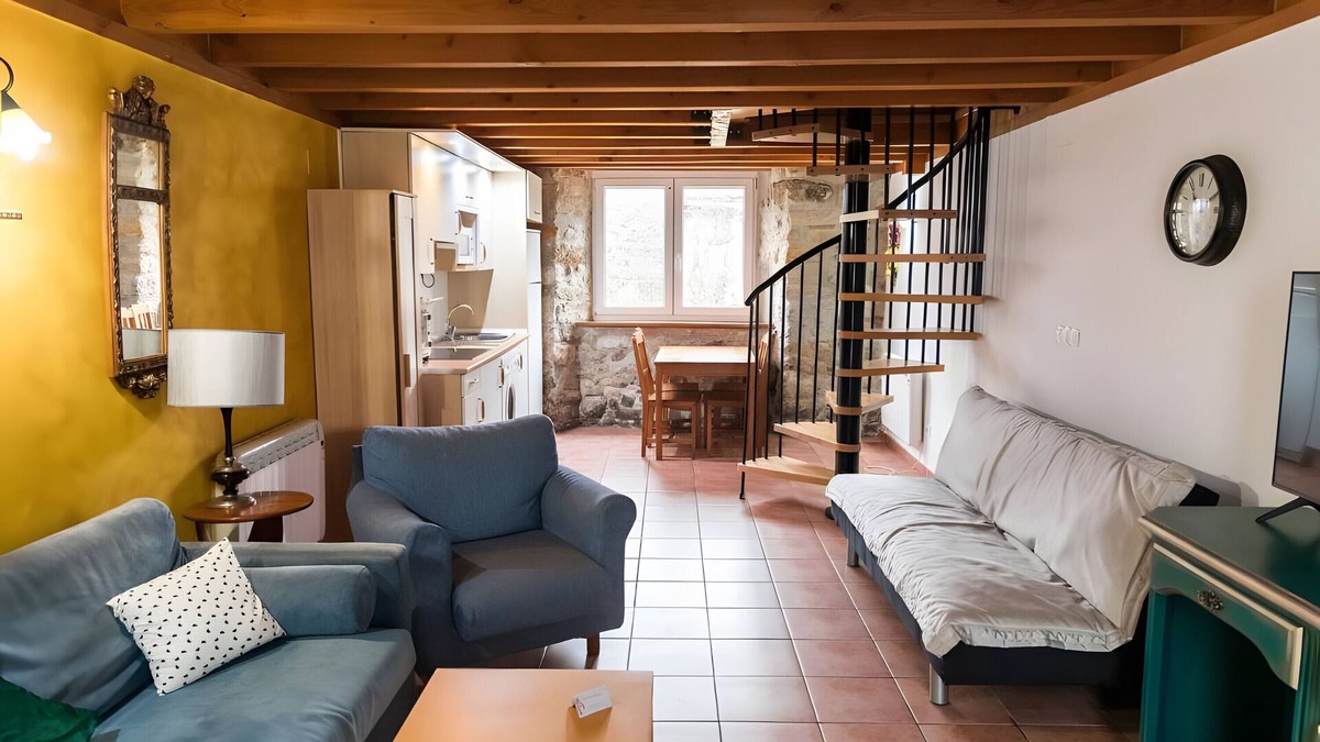 Alsasua Apartment | Apartment in Alsasua with Shared Pool, Garden, and Barbecue