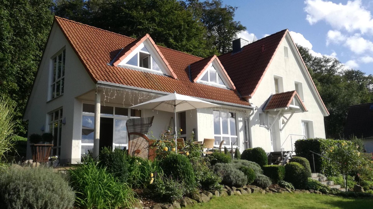 Region Hannover District Apartment | Apartment in an idyllic, sunny and quiet location on the edge of the forest with far-reaching views