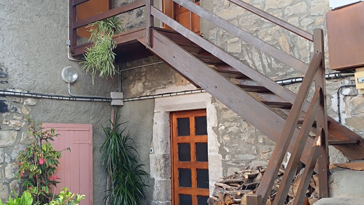 Vesseaux Apartment | Apartment in Ardèche for 3 people.