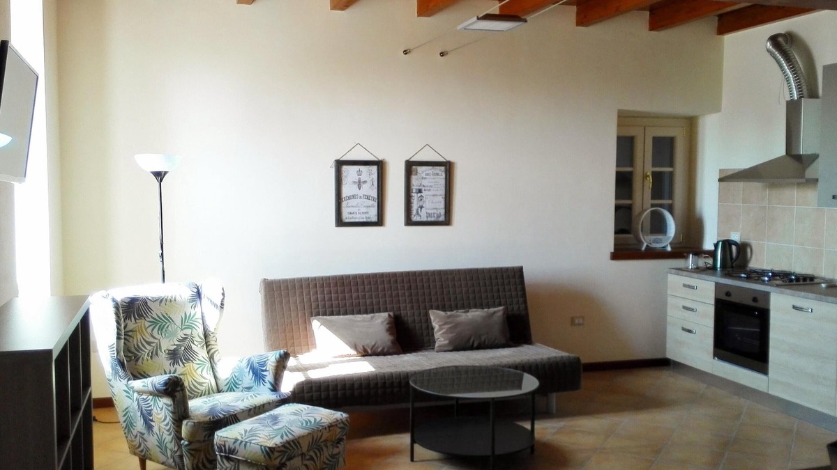 Guidizzolo Apartment | Apartment in authentic farm- strategic position for Garda Lake, go-kart, motocro