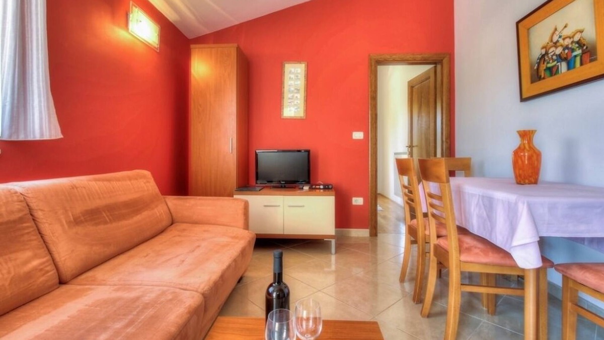 Basanija Apartment | Apartment in Bašanija with Balcony, Air condition, WIFI(113-5)