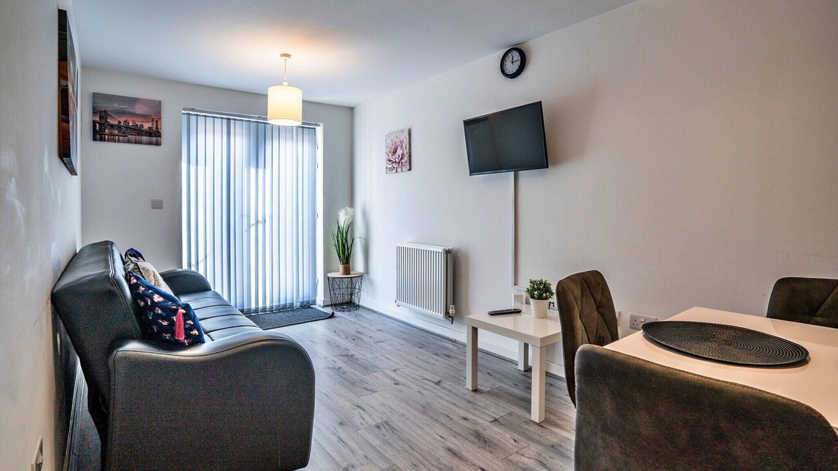 Perry Barr Apartment | Apartment in Birmingham near Bullring