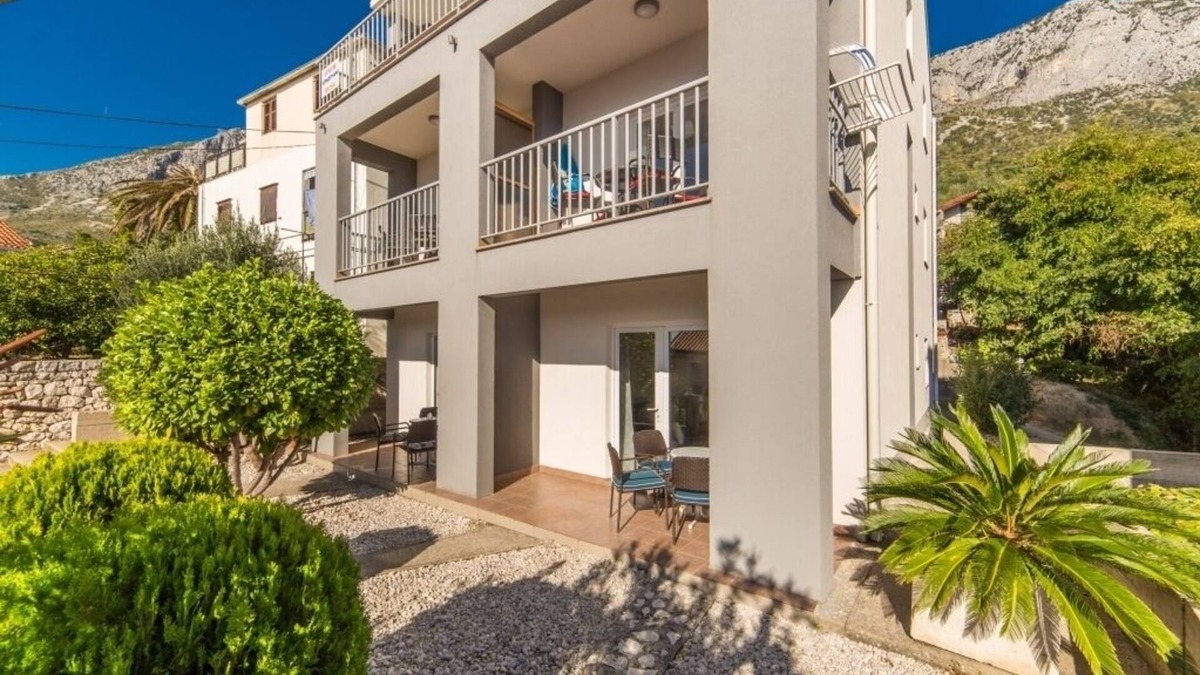 Brist Apartment | Apartment in Brist with Balcony, Air condition, WIFI (610-6)