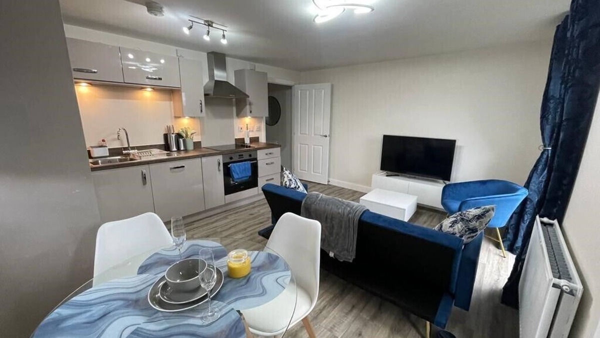 Newport Pagnell Apartment | Apartment in Brooklands 3m from Milton Keynes Xscape,train station & central