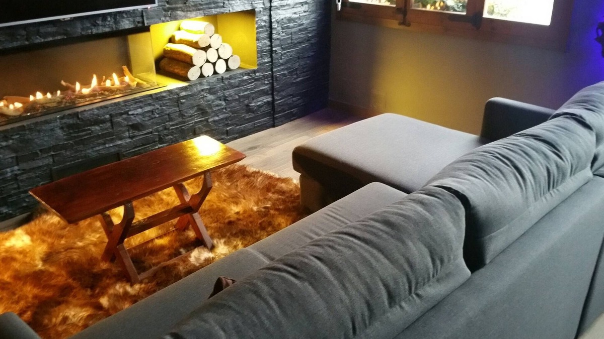 Borreda Condo | Apartment in center Borredà 4 places. Spectacular Rustic Design. Mountain views