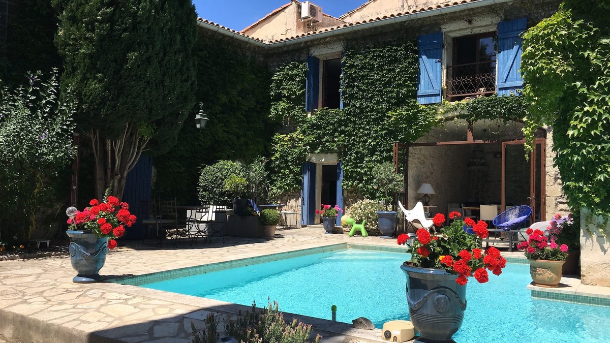 Caveirac Apartment | Apartment in charming villa with swimming pool.