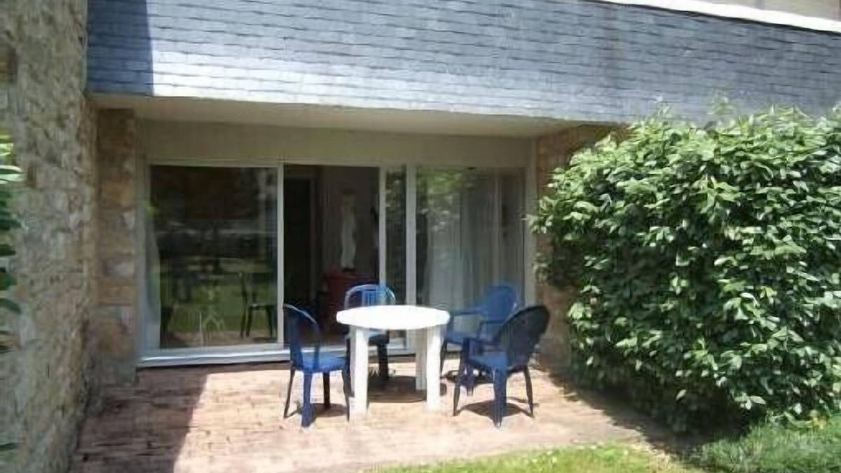 Carnac Apartment | Apartment in charming granite residence by the sea