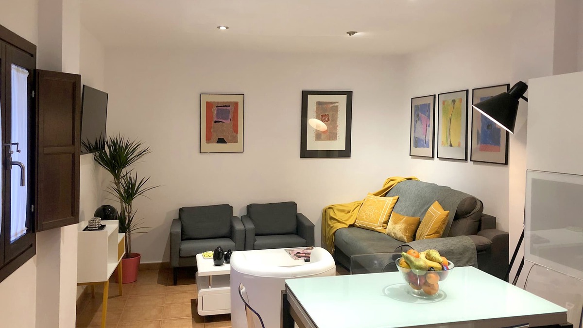 Central District Apartment | Apartment in Corrala XVI century paking included.