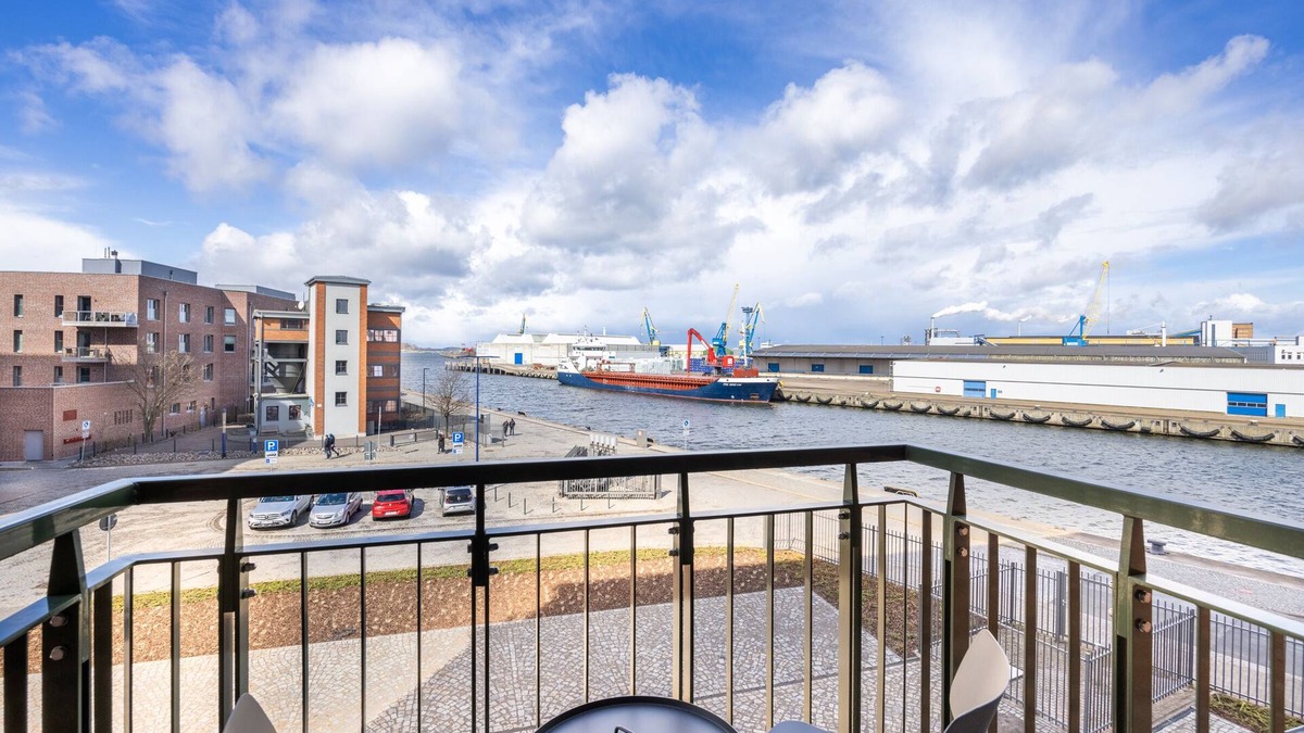 Wismar Apartment | Apartment in Erstklassiger Lage mit Balkon und Tollem Blick auf den Alten Hafen