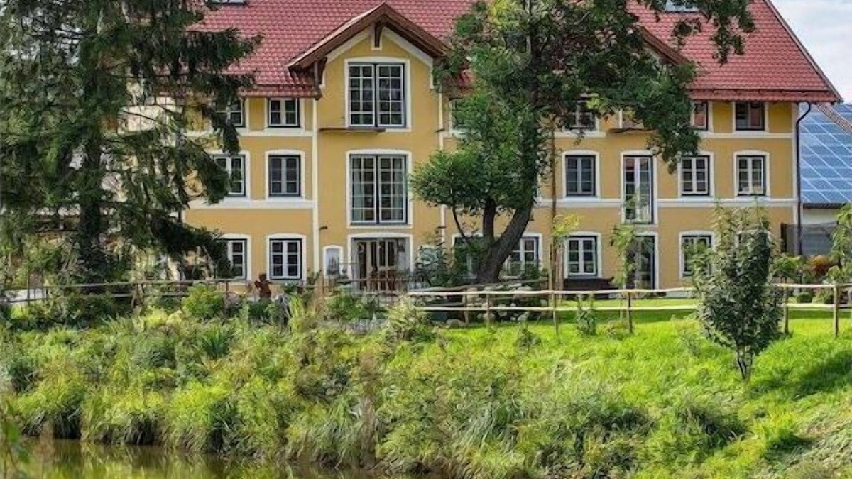 Dorfen House | Apartment in Dorfen with barbecue and Wi-Fi