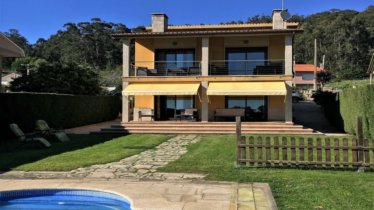 Nerga Apartment | Apartment in Cangas near Playa de Barra