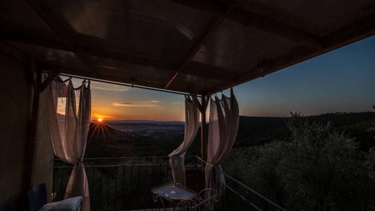 Vicopisano House | Apartment in Farmhouse, for those who love a quiet holiday