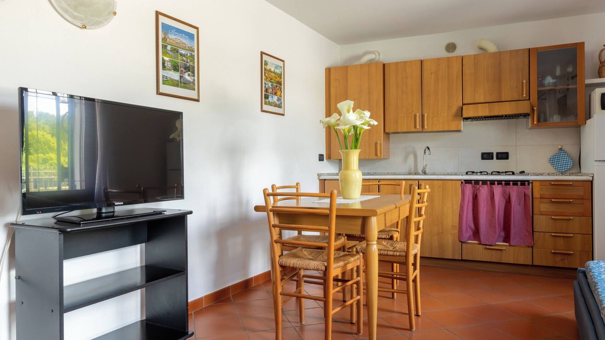 Malcontenta Apartment | Apartment in farmhouse, Venice. Bedroom, bathroom, full kitchen/living room.