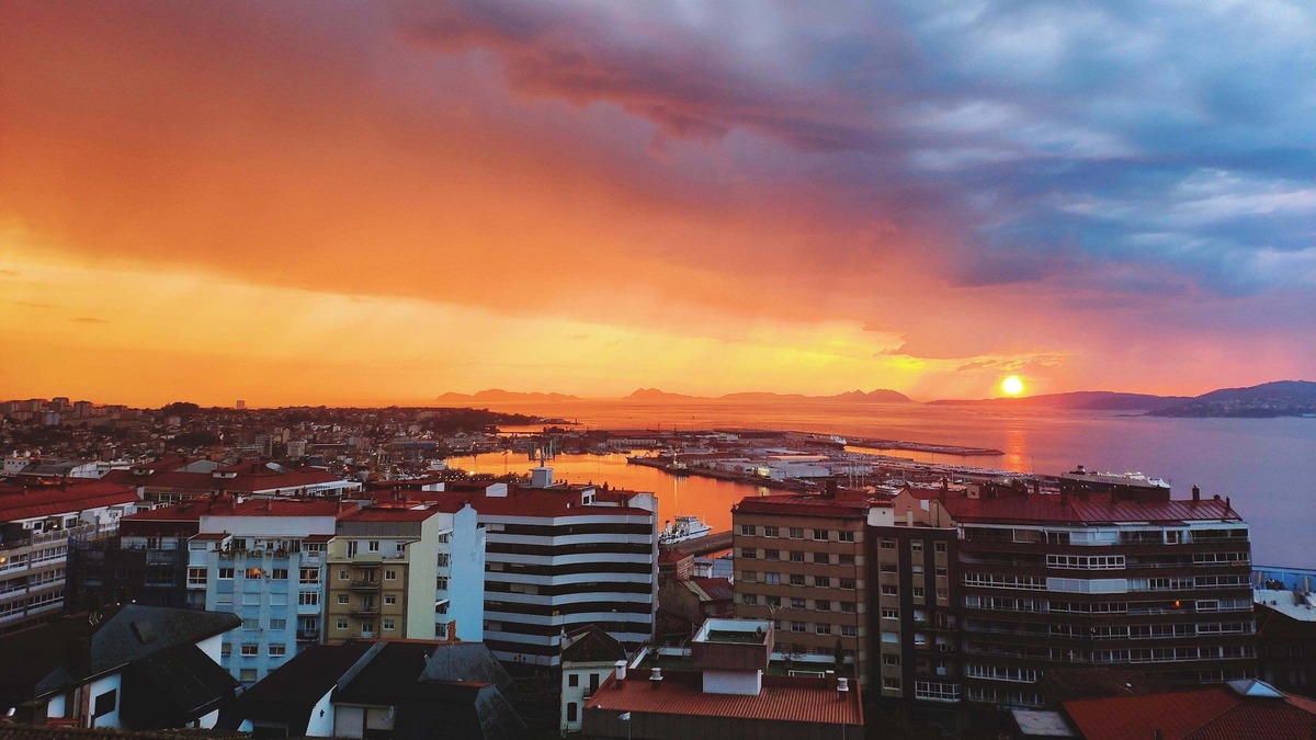 Coia Apartment | Apartment in Fragoso street, very spacious and close to Samil.