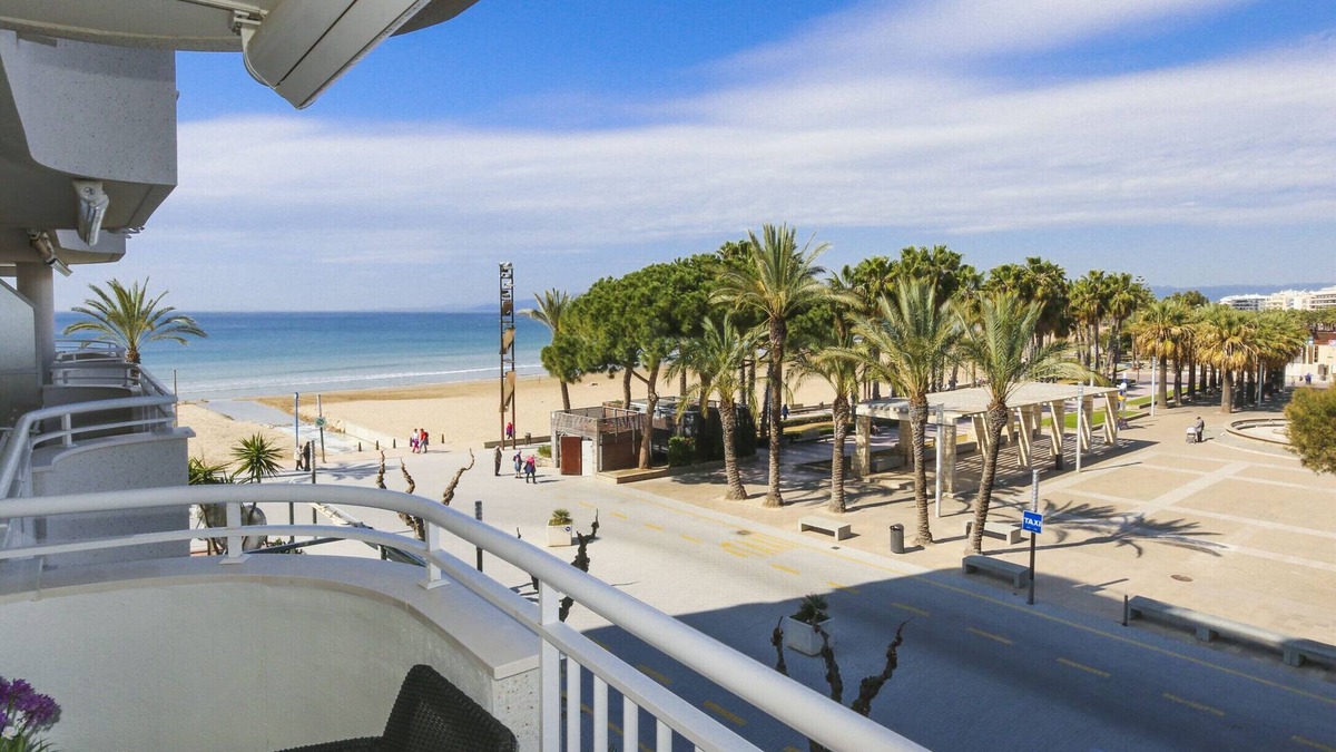 Salou City Centre Apartment | Apartment in front of the sea - Turismar