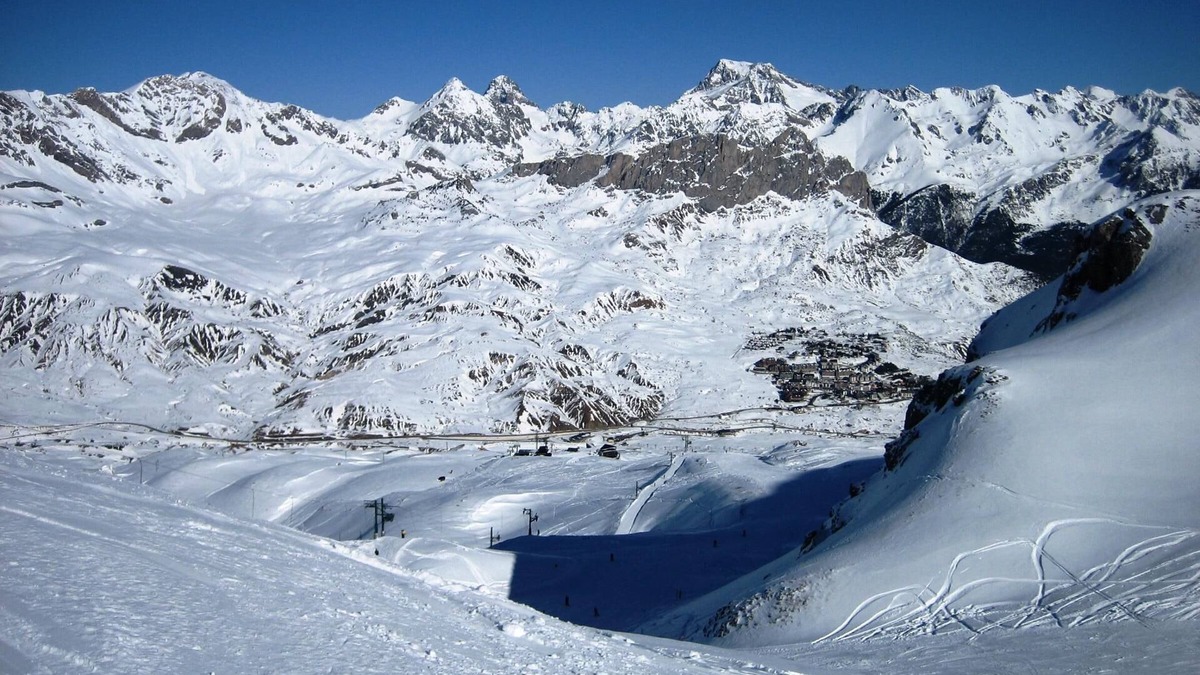 Gavin Apartment | Apartment in Gavin, Among the Tena Valley and Ordesa National Park
