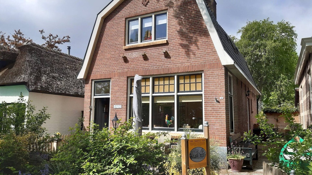 Zuideinde Apartment | Apartment in Giethoorn by Scenic Canals