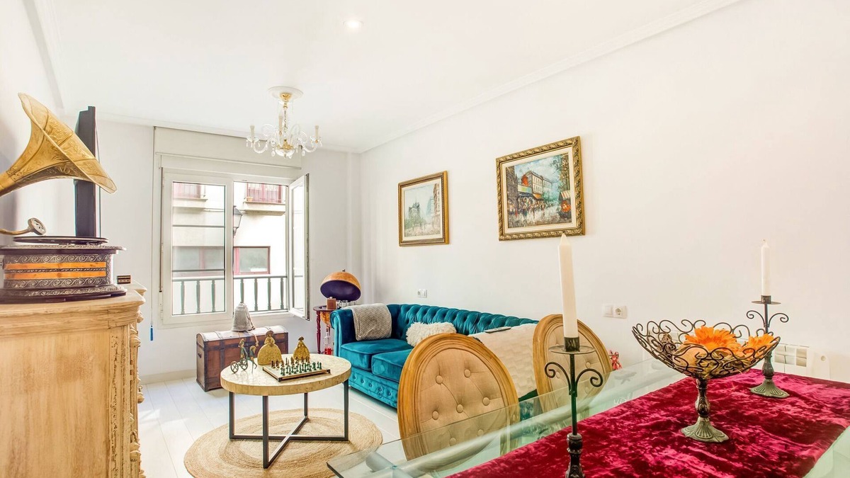 Cimadevilla Apartment | Apartment in Gijón near San Lorenzo Beach