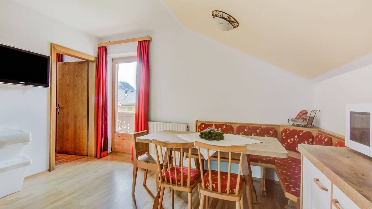 Hainzenberg Apartment | Apartment in Hainzenberg in a ski area