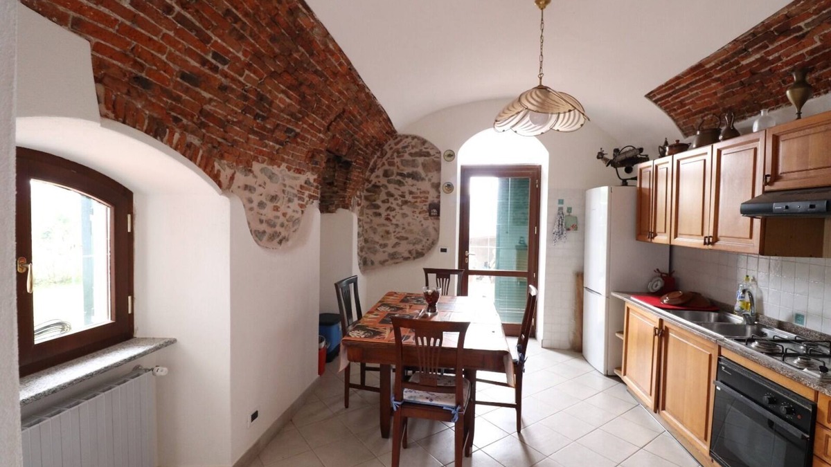 Boissano Apartment | Apartment in historic township