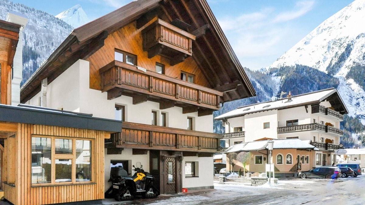 Huben Apartment | Apartment in Huben near Ski Slopes