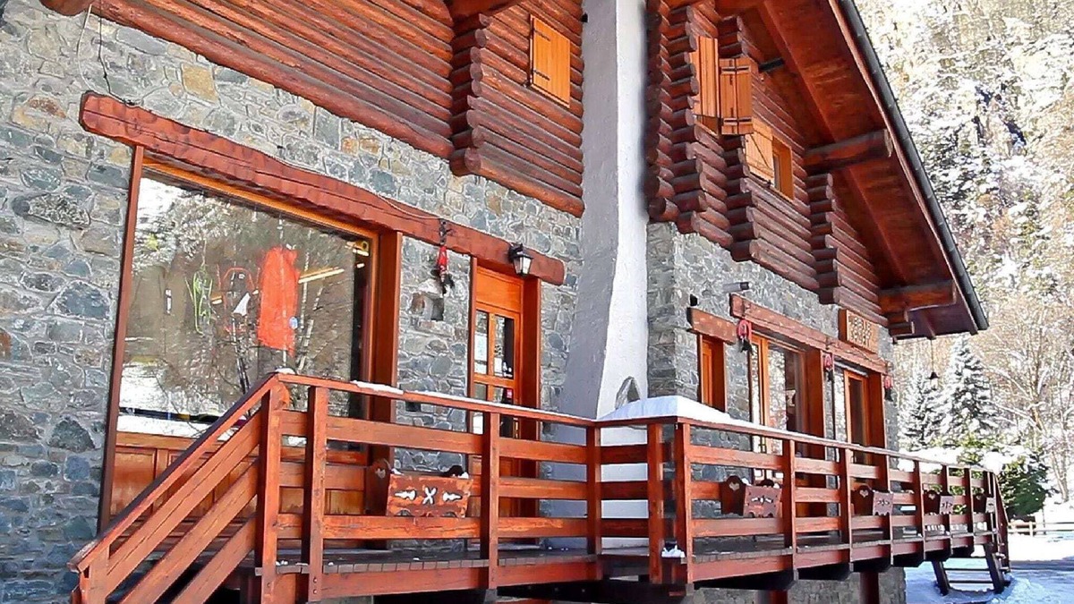 Antey-Saint-Andre Apartment | Apartment in Antey-Saint-André near Ski Glacier