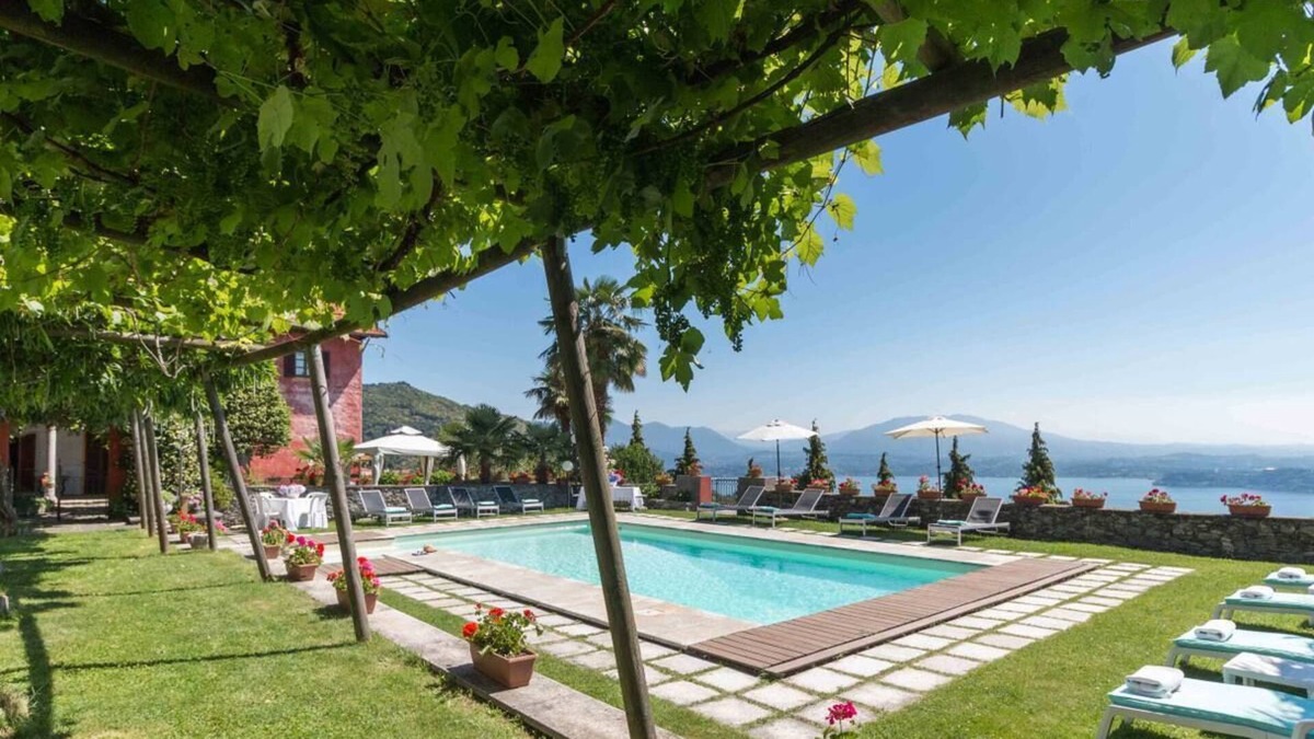 Massino Visconti Apartment | Apartment in villa with shared pool