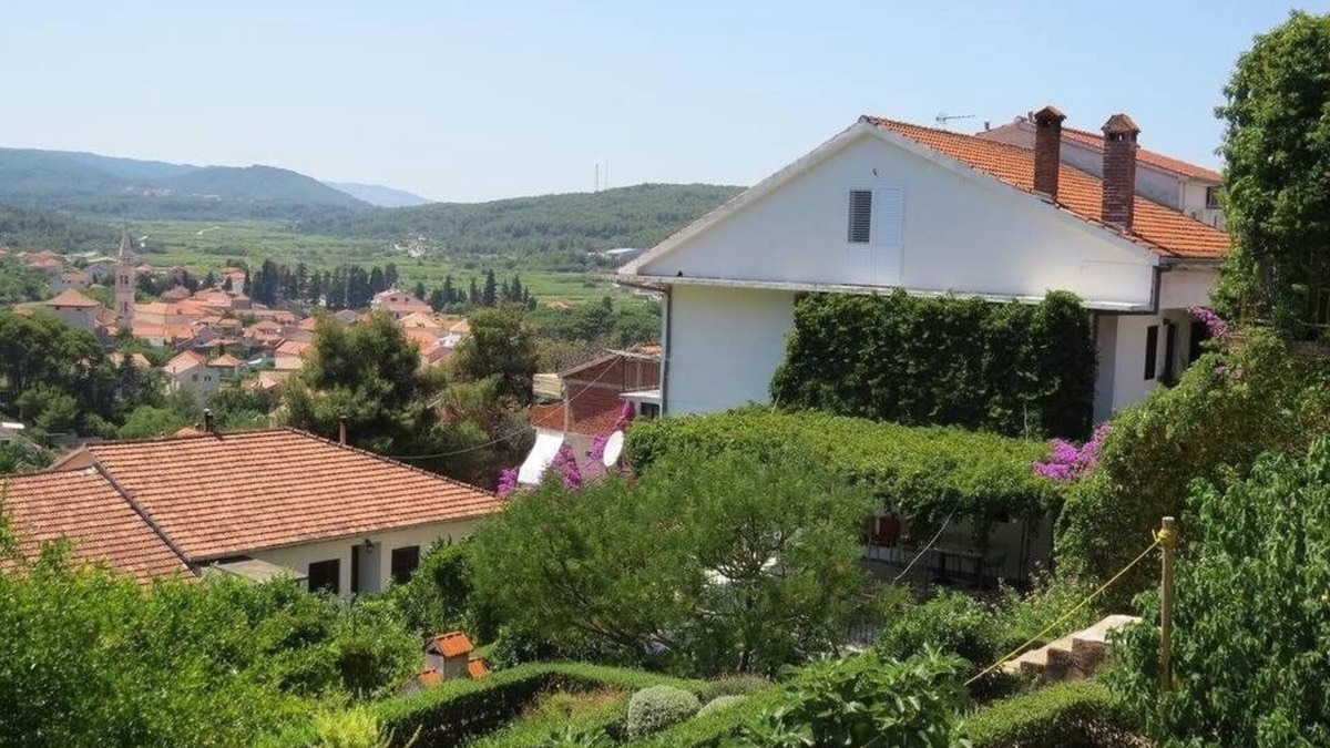 Island Hvar Apartment | Apartment in Jelsa with Balcony, Air condition, WIFI (3621-1)