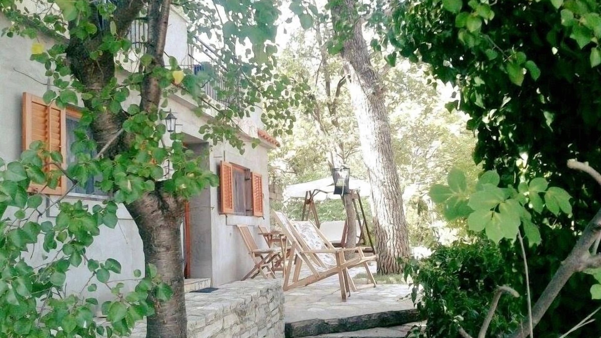 Donji Karin Apartment | Apartment in Karin Gornji with Seaview, Balcony, Air condition, WIFI (4207-1)
