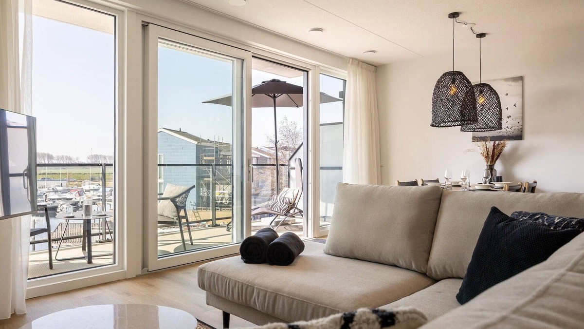 Kortgene House | Apartment in Kortgene with Harbor Views