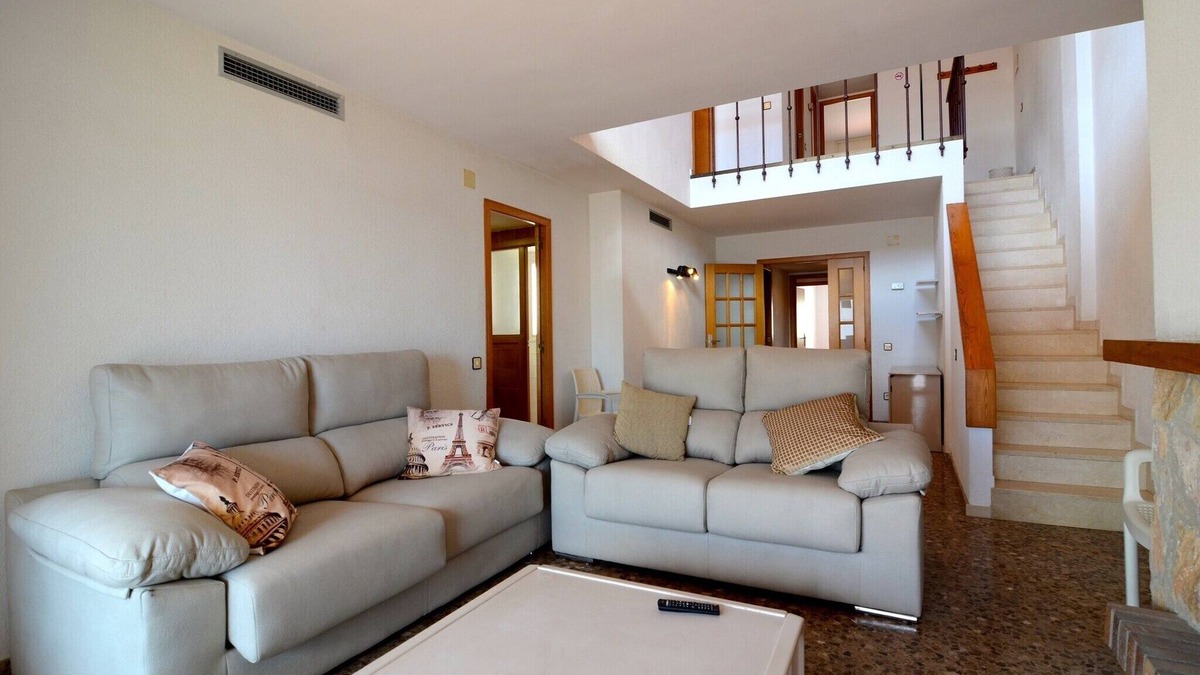 Pedrinya Apartment | Apartment in L'Escala near Montgrí Reserve