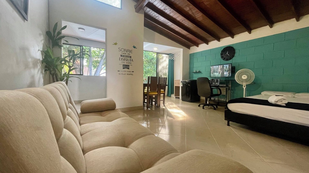 Laureles - Estadio Apartment | Apartment in Laureles 900MB WiFi, Netflix & Disney+