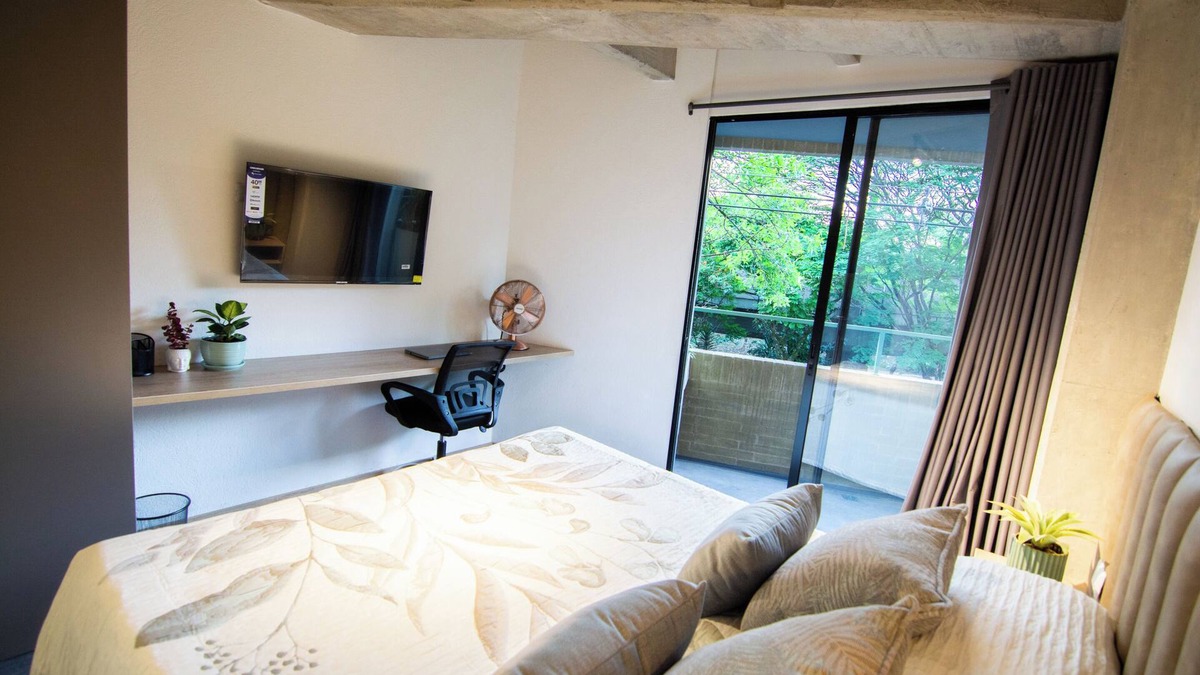 Suramericana Hotel | Apartment in Laureles City view