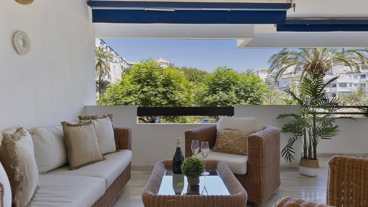Puerto Banus Apartment | Apartment in Medina Garden for 4 people | 711