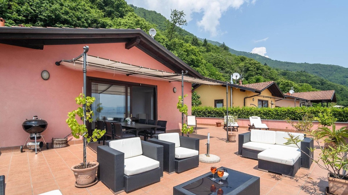 Oggebbio Apartment | Apartment in Oggebbio with Lake Maggiore Views