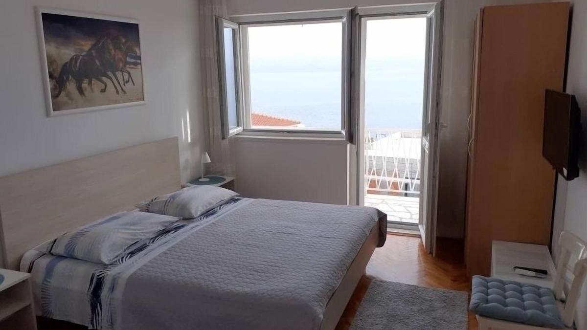 Borak Apartment | Apartment in Omiš with Seaview, Balcony, Air condition, WIFI (161-3)