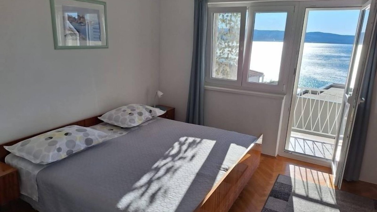 Borak Apartment | Apartment in Omiš with Seaview, Balcony, Air condition, WIFI (161-4)