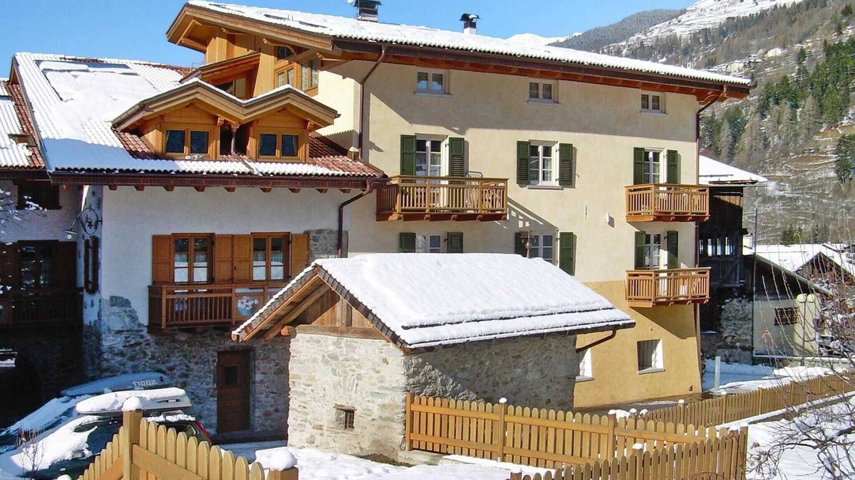 Pellizzano Apartment | Apartment in Pellizzano with paid sauna