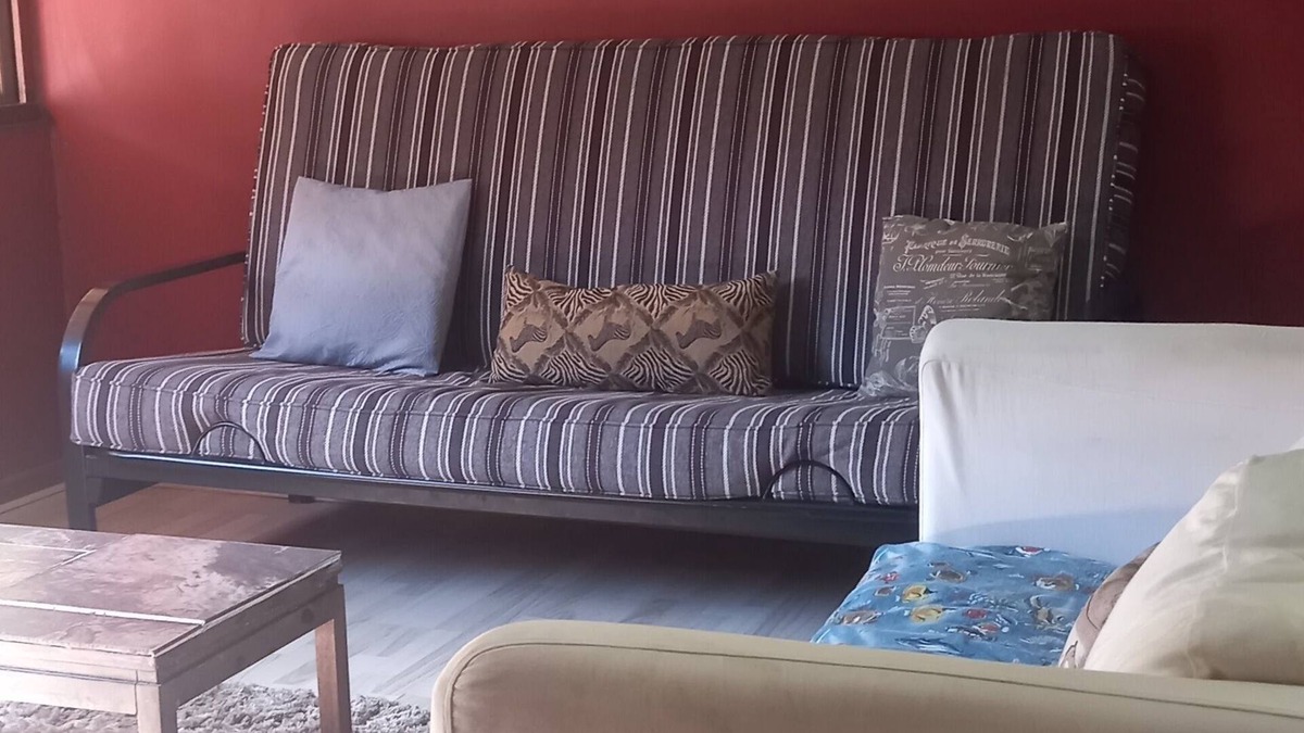 Ethekwini Apartment | Apartment in quiet, leafy suburb-safe parking, own entrance-keys and gate remote