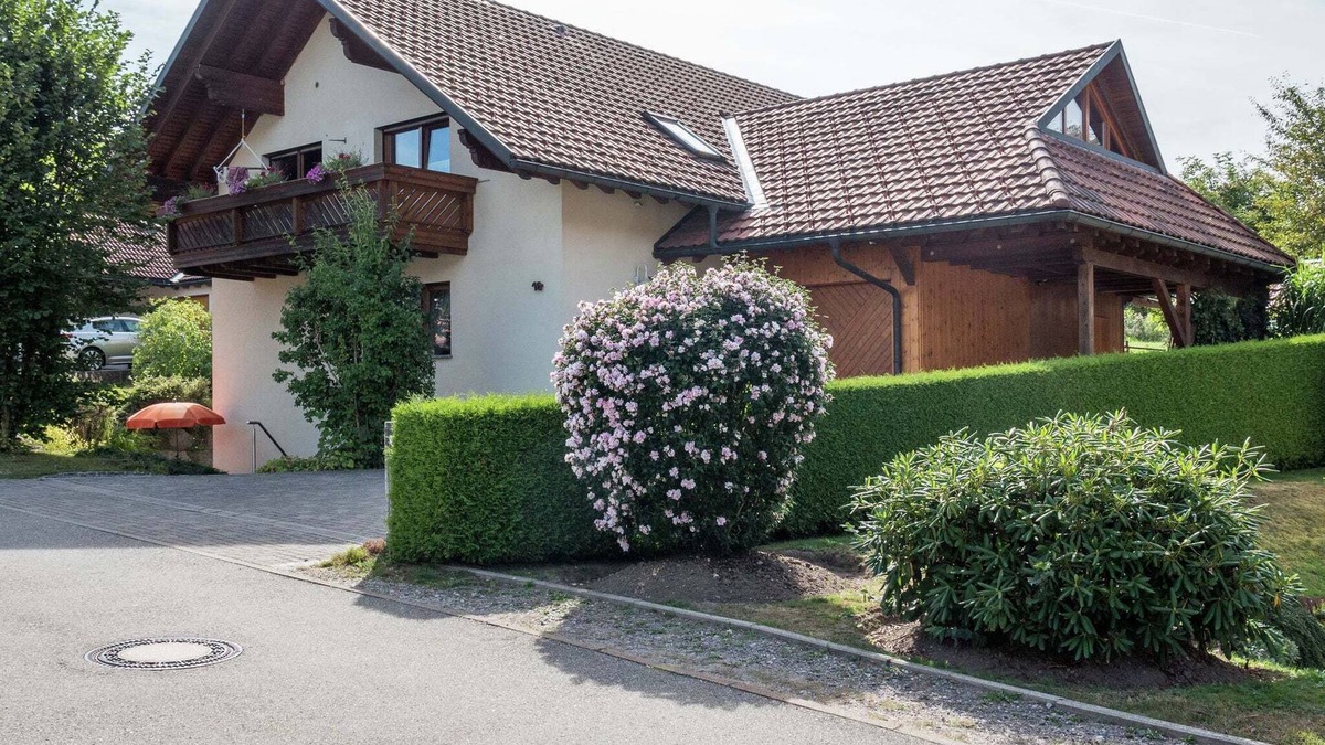 Hennenmatt Apartment | Apartment in Rickenbach near the Swiss Alps